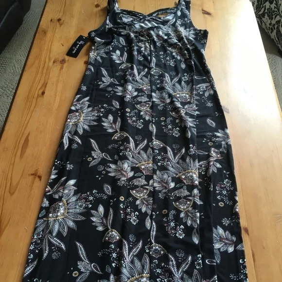 5/$25 Black maxi  dress - Picture 6 of 6